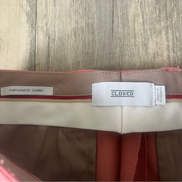 Closed Stew Pant in Antique Rose - Picture 7 of 7